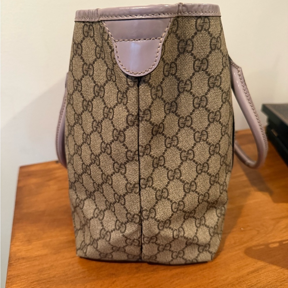 Gucci Monogram Tote Bag with Lilac Trim - Picture 4 of 15